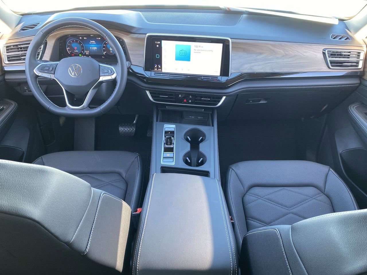 New 2026 Volkswagen Atlas SE image 10