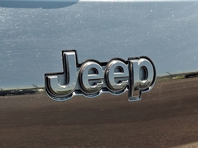 Used 2024 Jeep Grand Cherokee L Laredo AWD/4WD image 30
