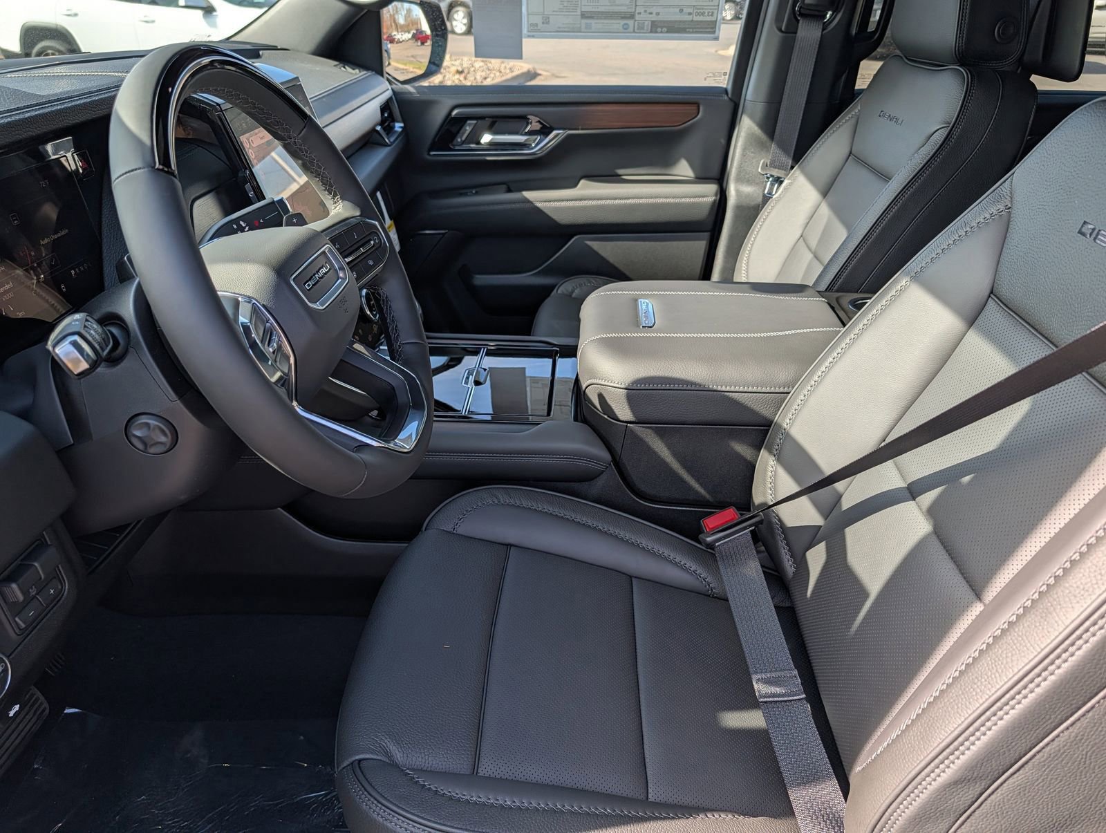 New 2026 GMC Yukon XL Denali w/ Denali Reserve Package image 3