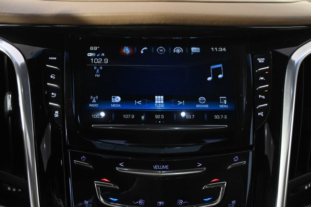 Used 2019 Cadillac Escalade Platinum AWD/4WD image 28