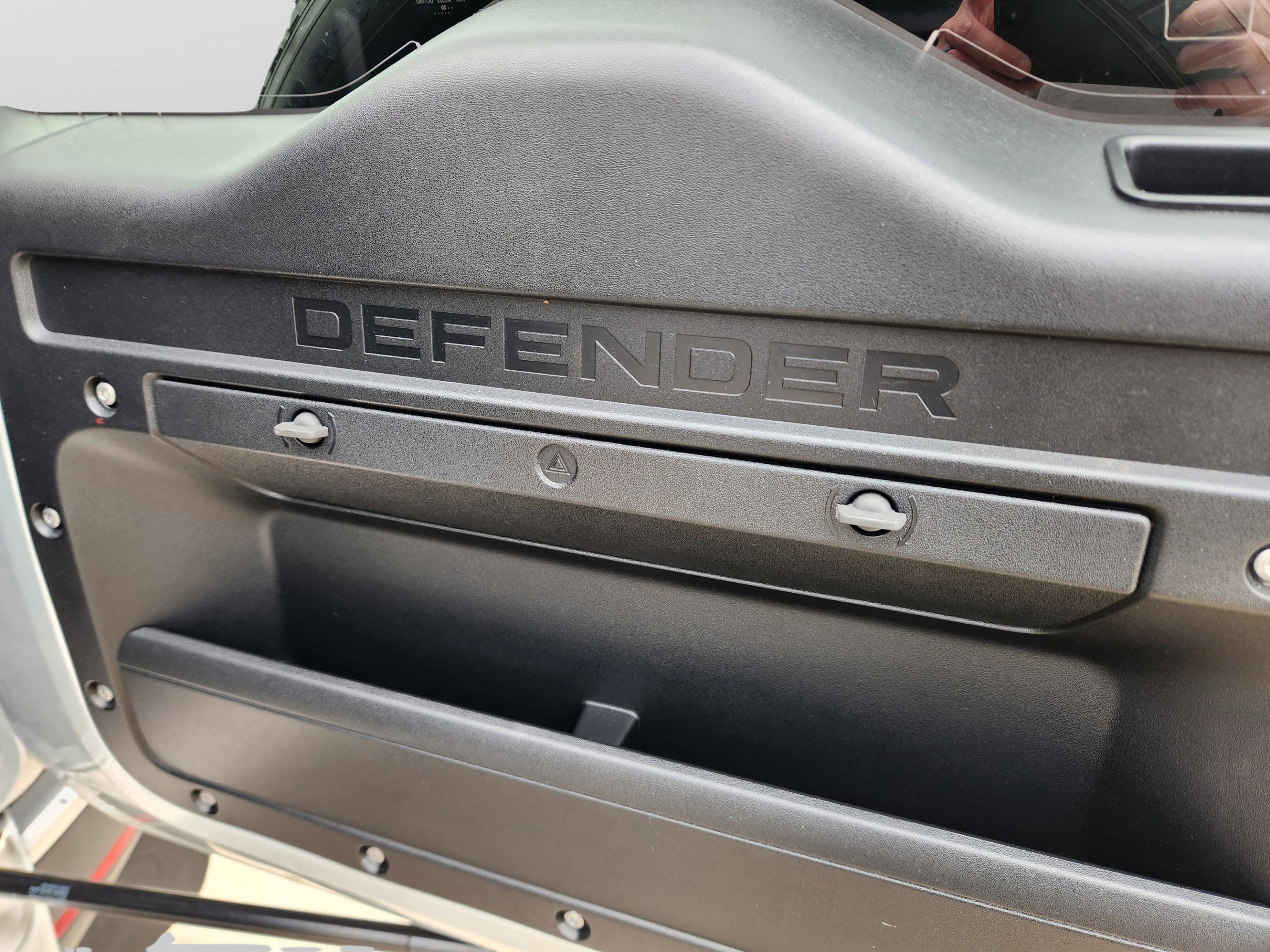 Used 2020 Land Rover Defender 110 First Edition AWD/4WD image 33