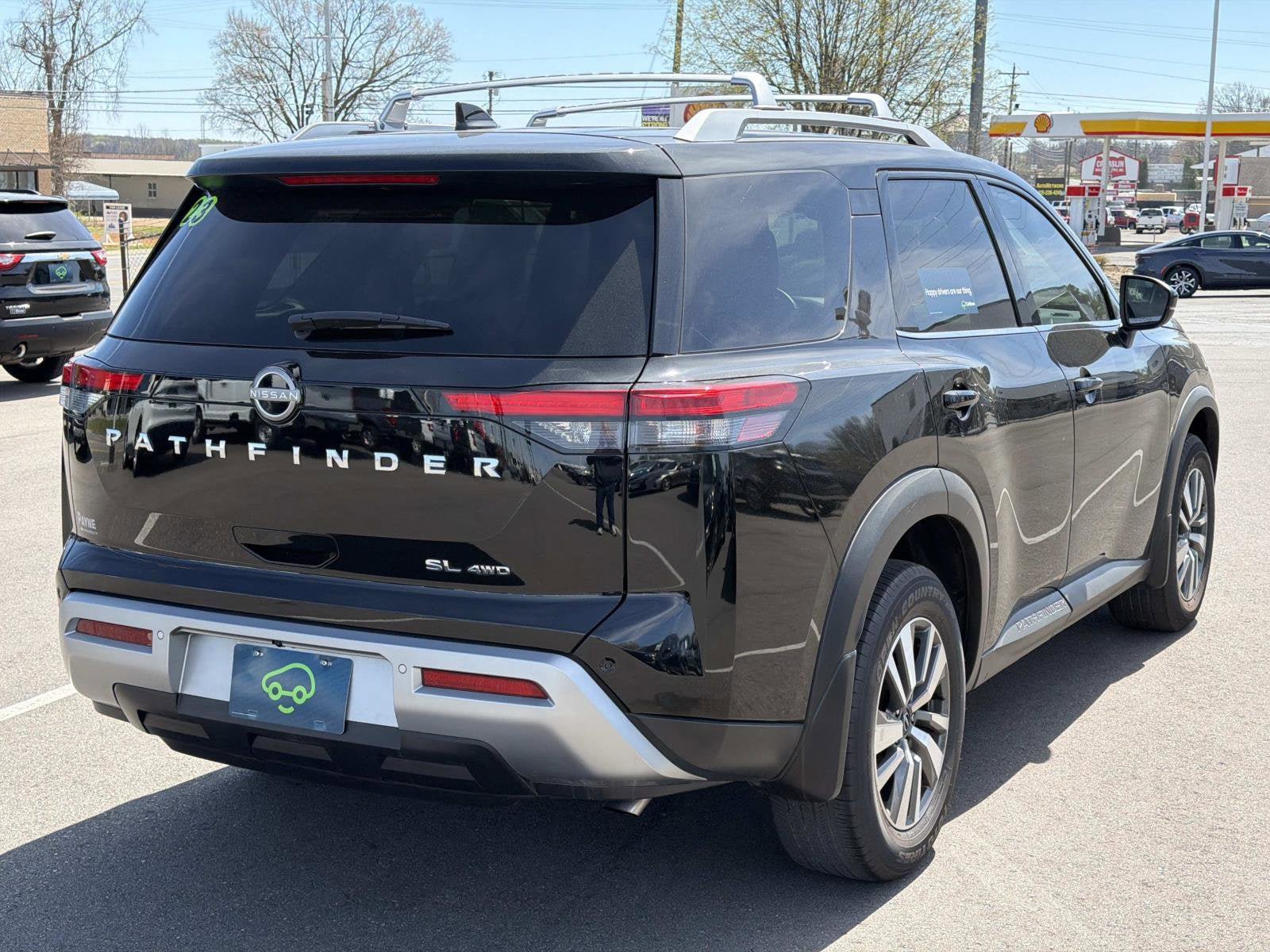 Used 2023 Nissan Pathfinder SL image 18