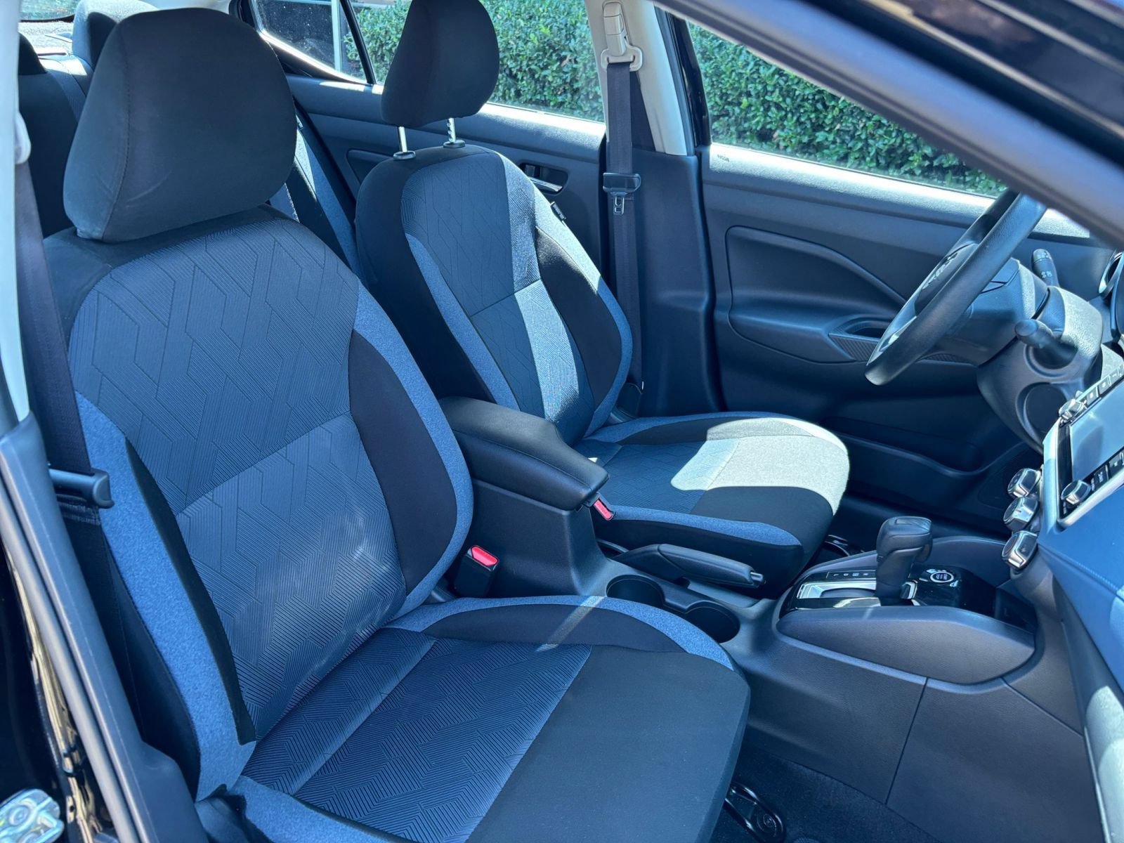 Used 2025 Nissan Versa SV FWD image 29