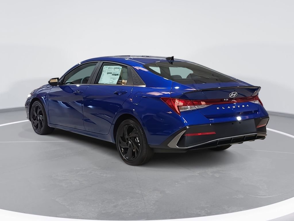 New 2026 Hyundai Elantra SEL Sport image 7