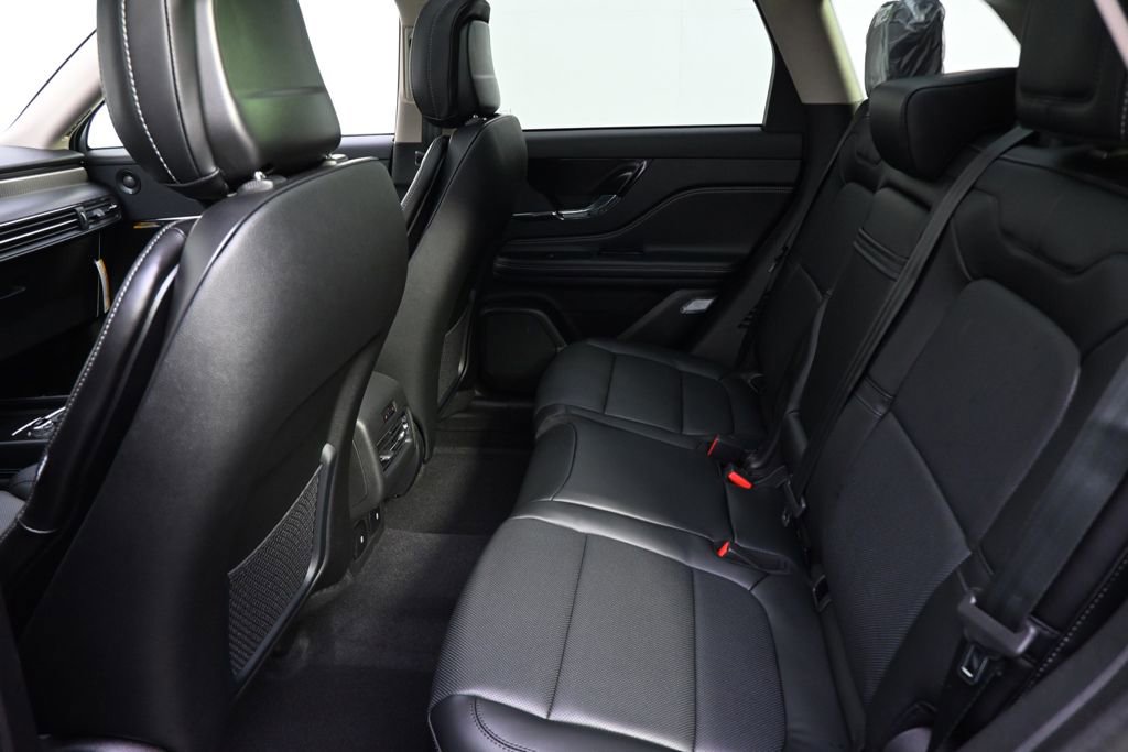 New 2026 Lincoln Corsair Reserve image 21