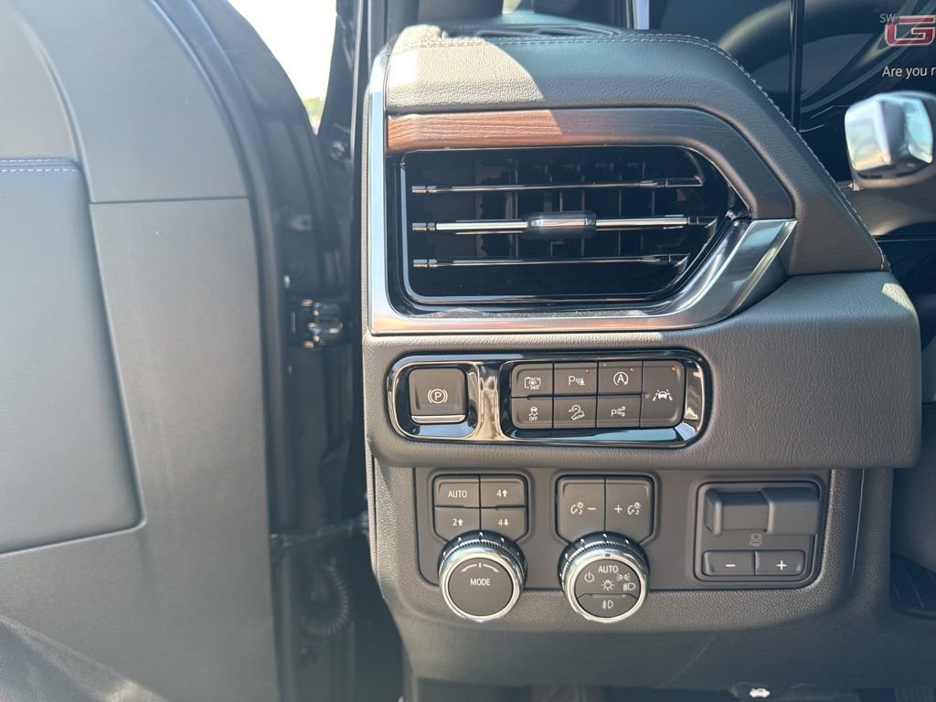 New 2026 GMC Yukon Denali w/ Denali Reserve Package image 14
