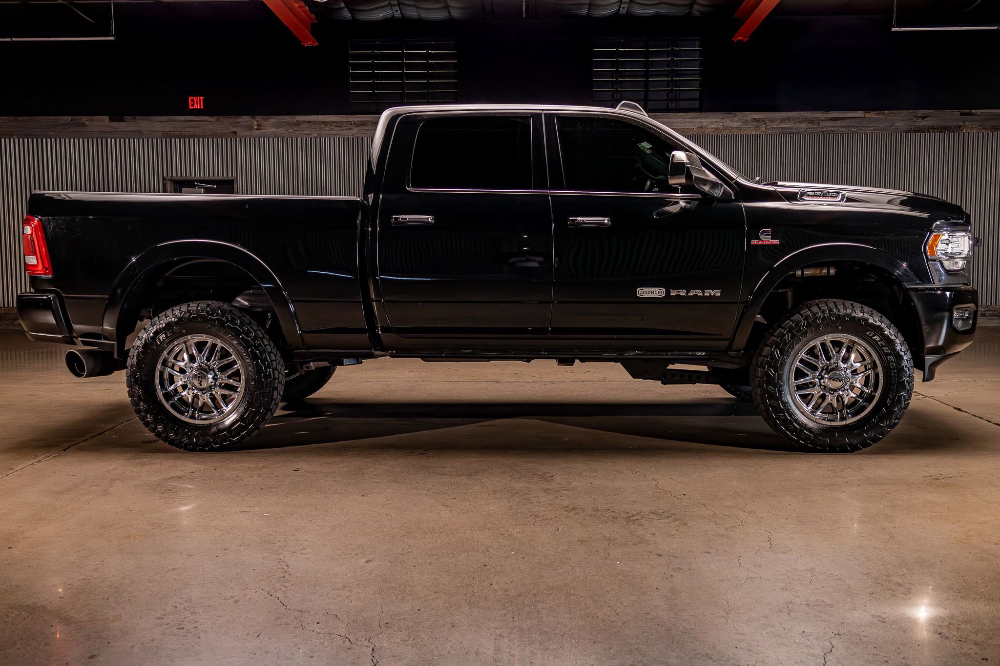 Used 2019 RAM 2500 Limited w/ Body Color Bumper Group AWD/4WD image 10