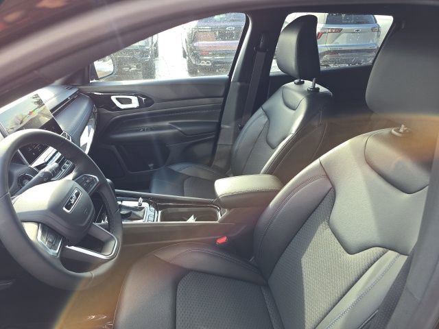 New 2026 Jeep Compass Latitude image 15