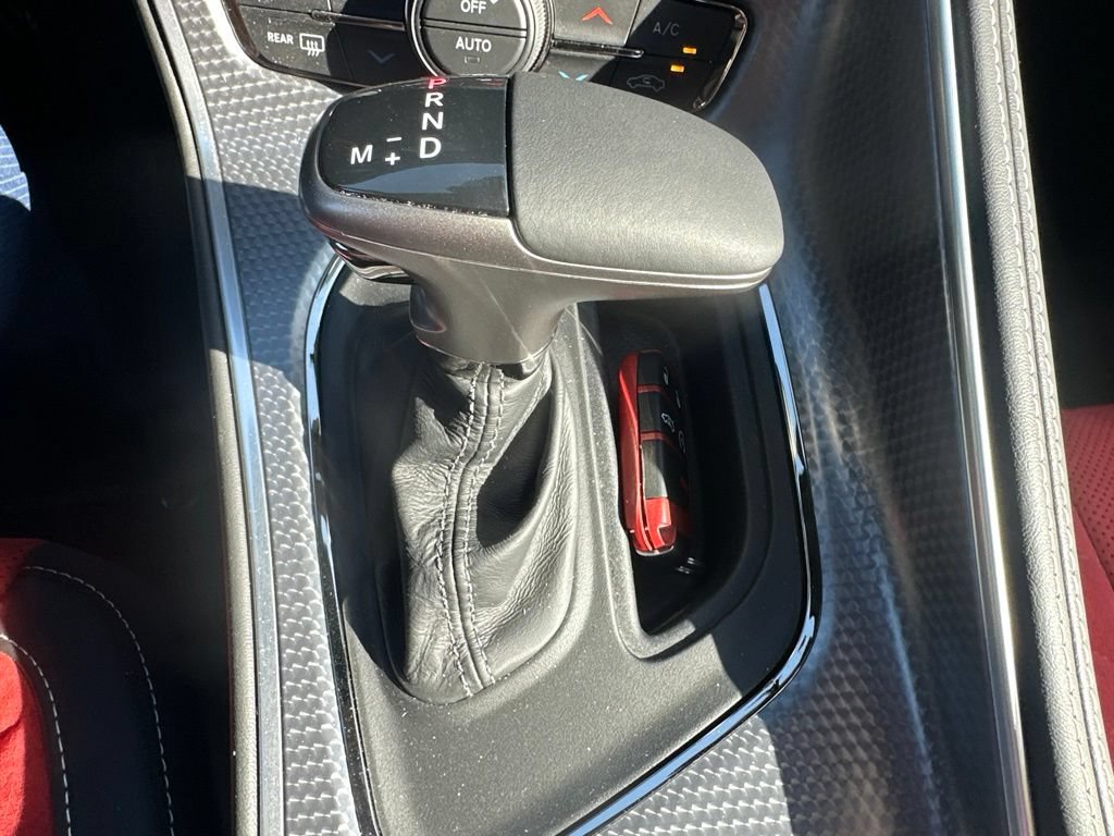 Used 2015 Dodge Challenger SRT Hellcat RWD image 22