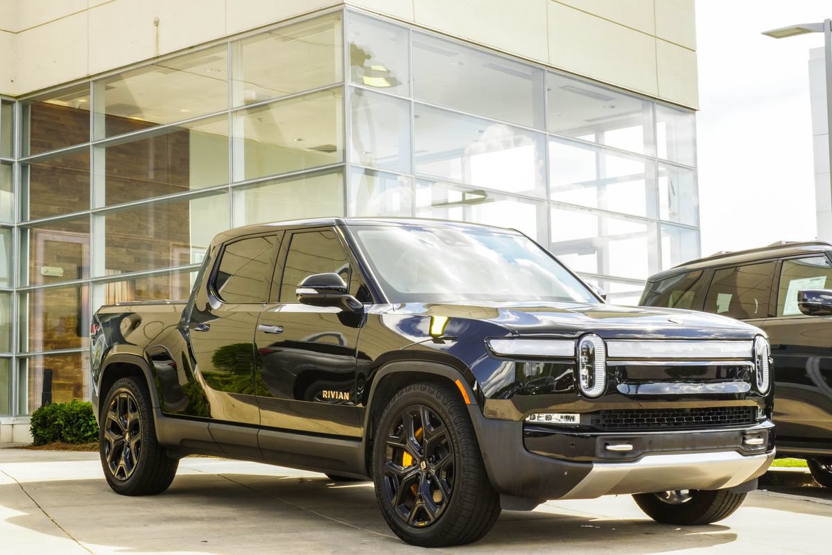 Used 2022 Rivian R1T Adventure AWD/4WD image 4