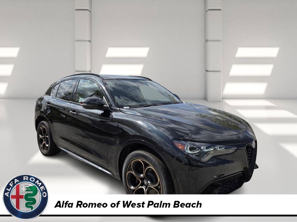 New 2025 Alfa Romeo Stelvio Sprint