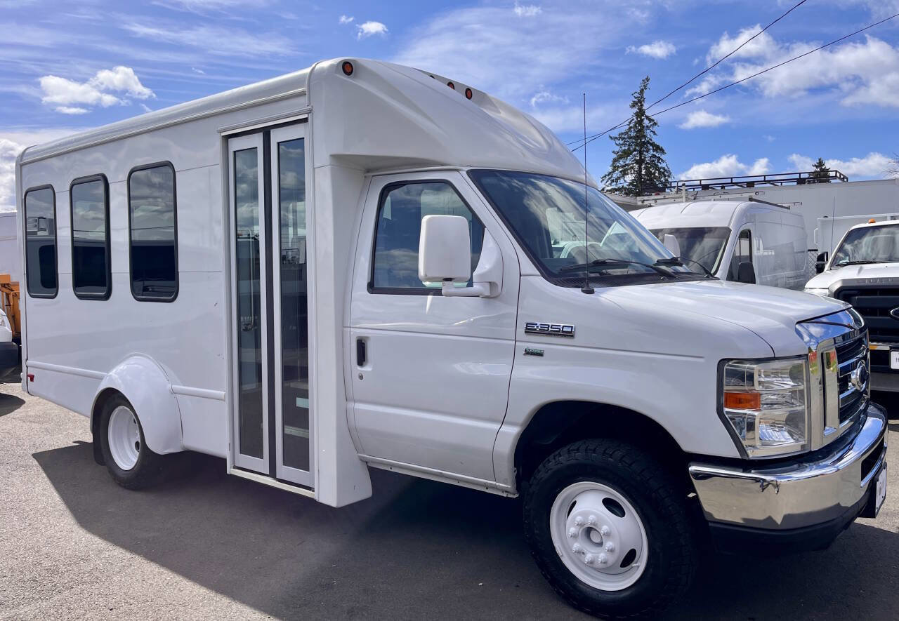 Used 2013 Ford E-350 and Econoline 350 Super Duty w/ Shuttle Bus Prep Pkg image 1