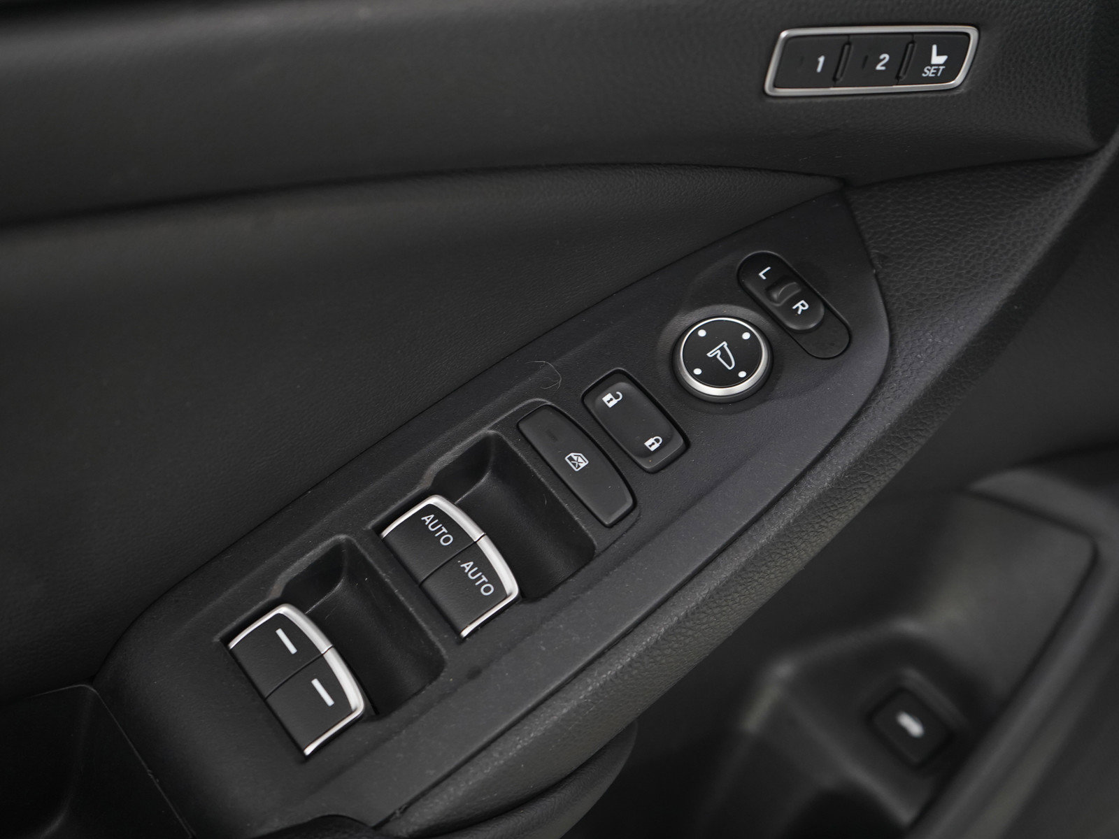Used 2019 Honda Accord EX-L image 18