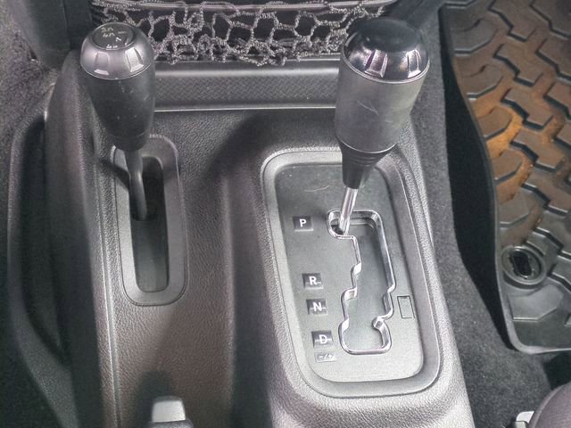 Used 2015 Jeep Wrangler Sport image 21