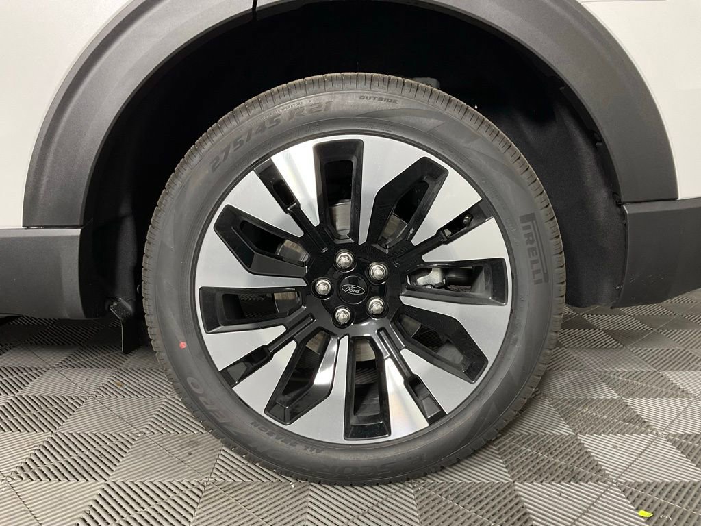 New 2026 Ford Explorer Platinum AWD/4WD image 10