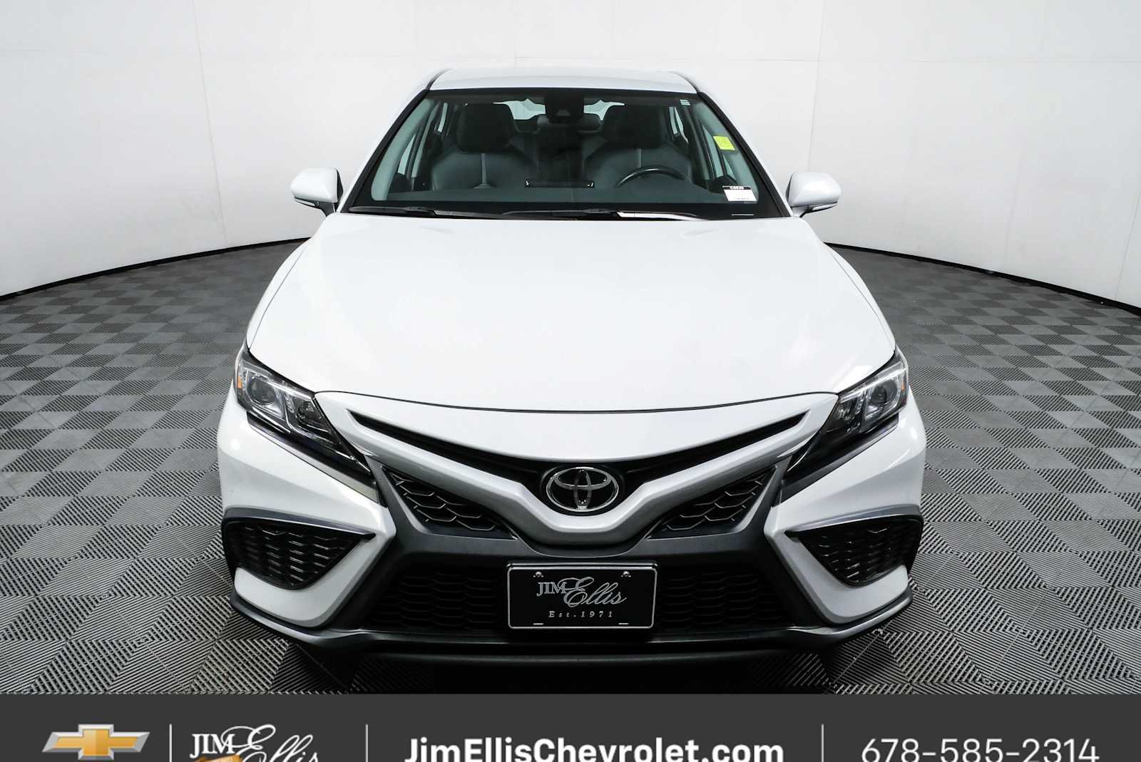 Used 2024 Toyota Camry SE FWD image 24