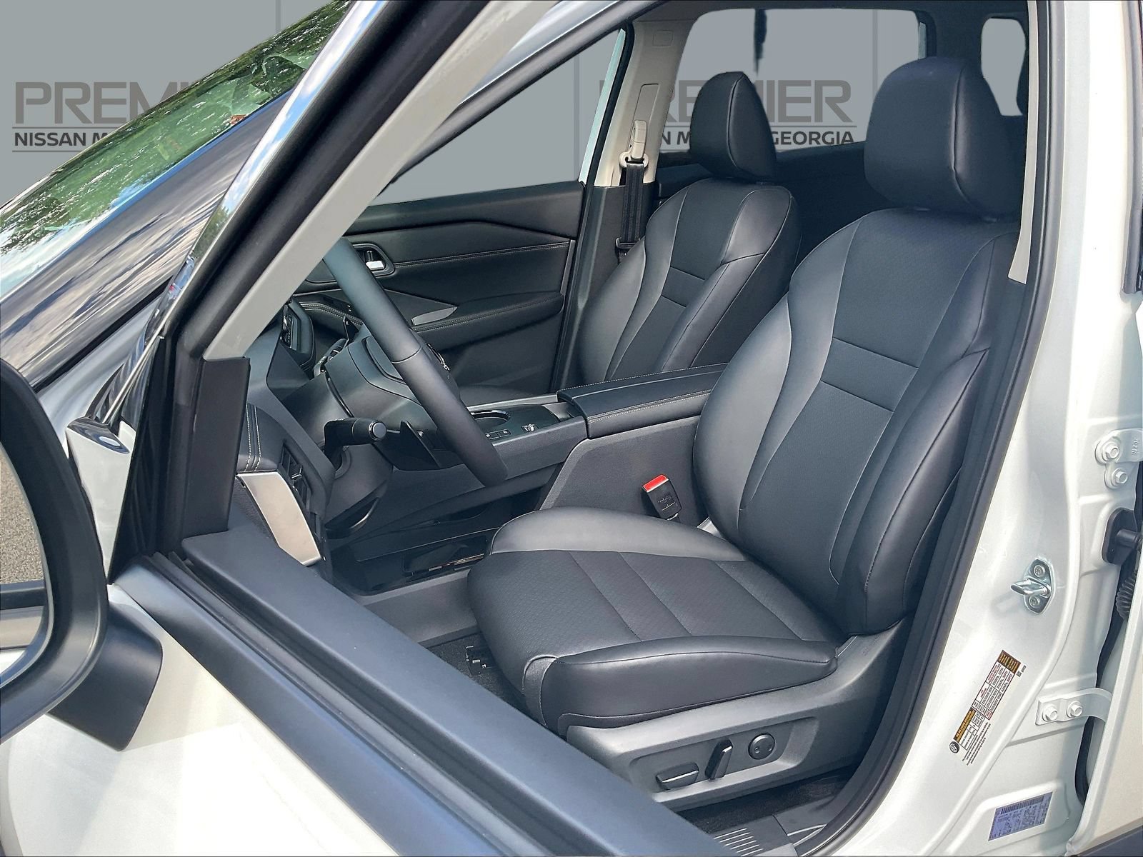New 2026 Nissan Rogue Dark Armor FWD image 9