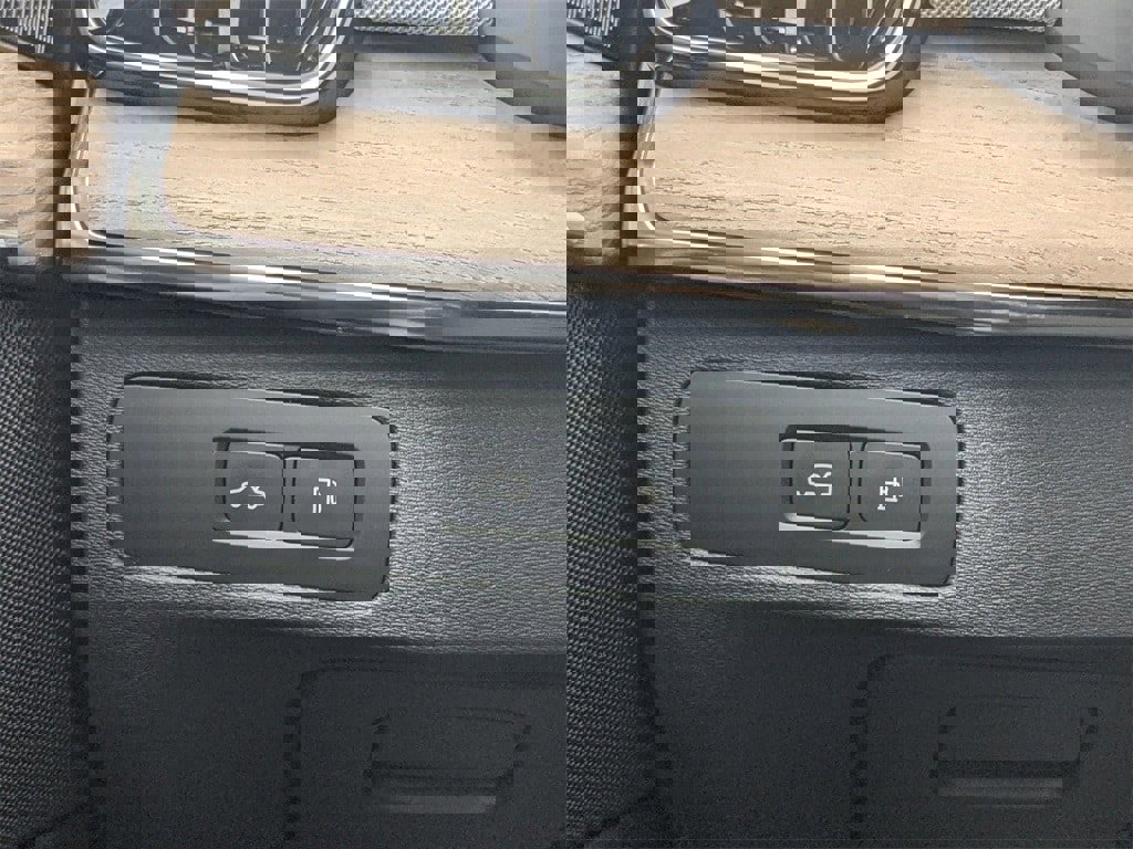 New 2026 Volvo XC90 T8 Ultra w/ Protection Package Premier image 35