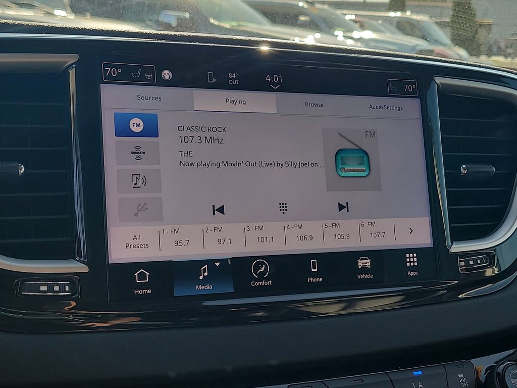 Used 2024 Chrysler Pacifica Touring-L image 20