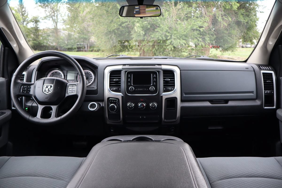 Used 2020 RAM 1500 Classic SLT RWD image 16