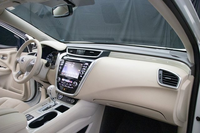 Used 2018 Nissan Murano SV w/ Premium Package image 13