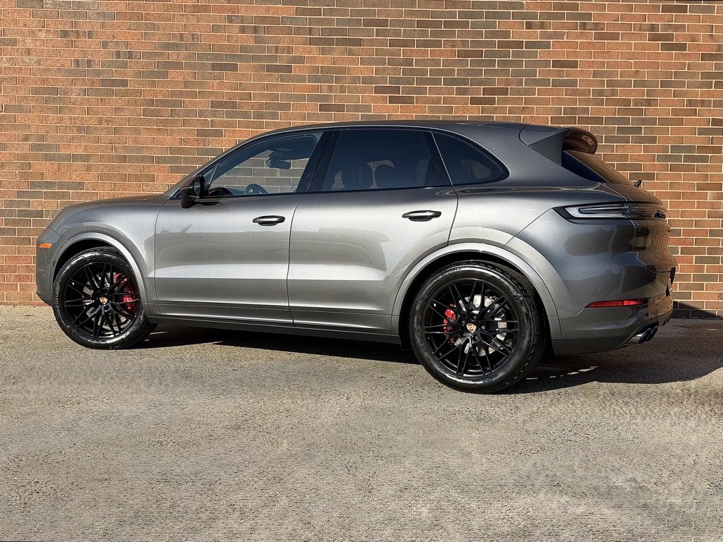 New 2026 Porsche Cayenne S image 3