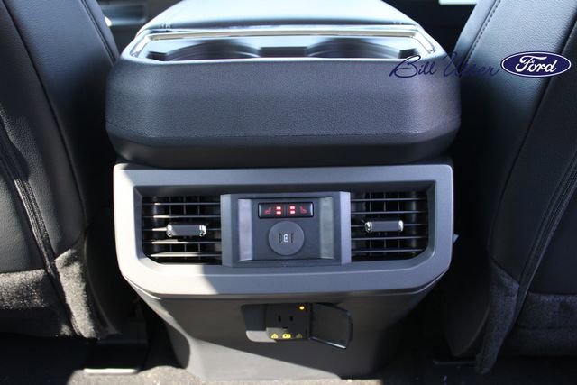 New 2026 Ford F250 Lariat w/ Black Appearance Package image 11