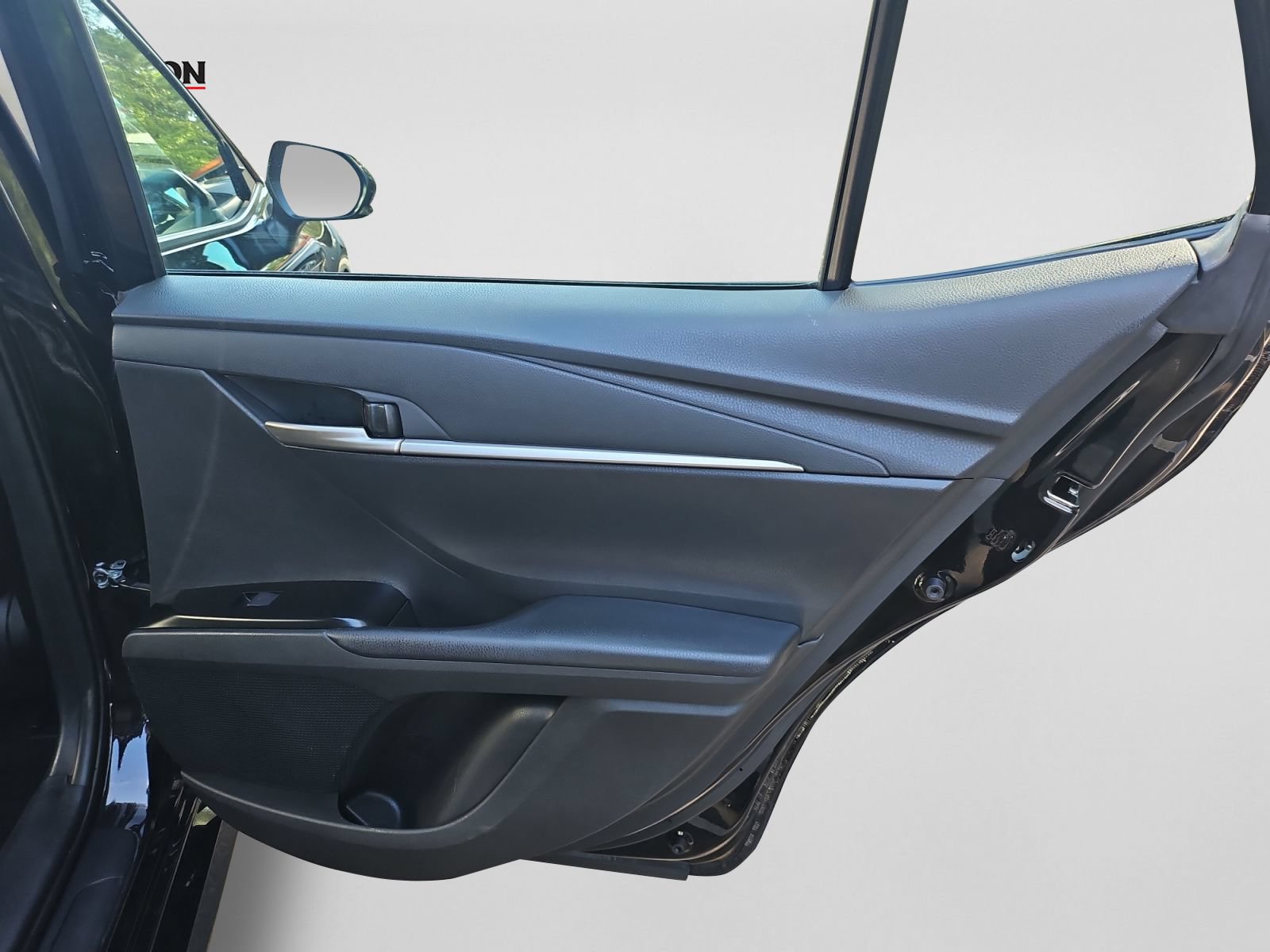 Used 2025 Toyota Camry LE FWD image 37