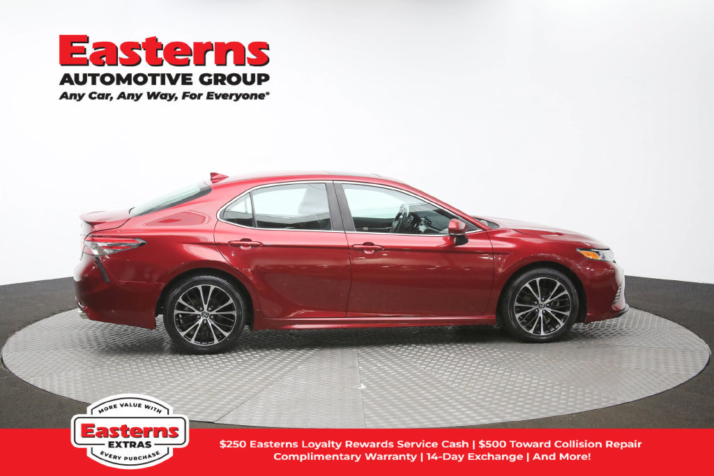 Used 2018 Toyota Camry SE w/ Audio Package FWD image 46