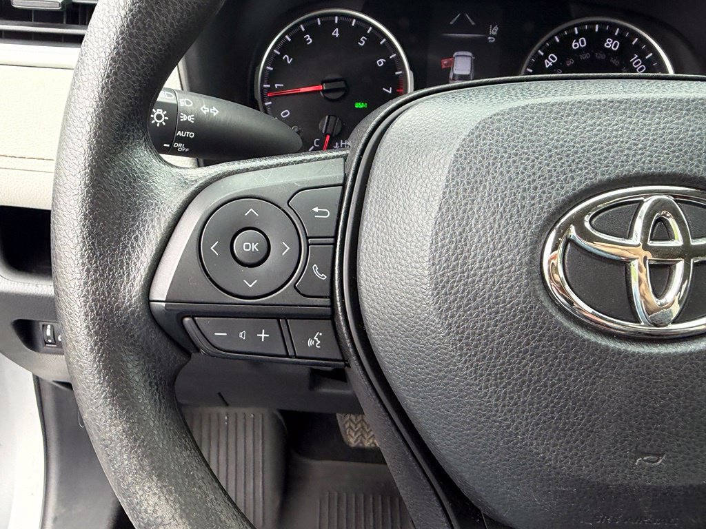 Used 2022 Toyota RAV4 XLE AWD/4WD image 29