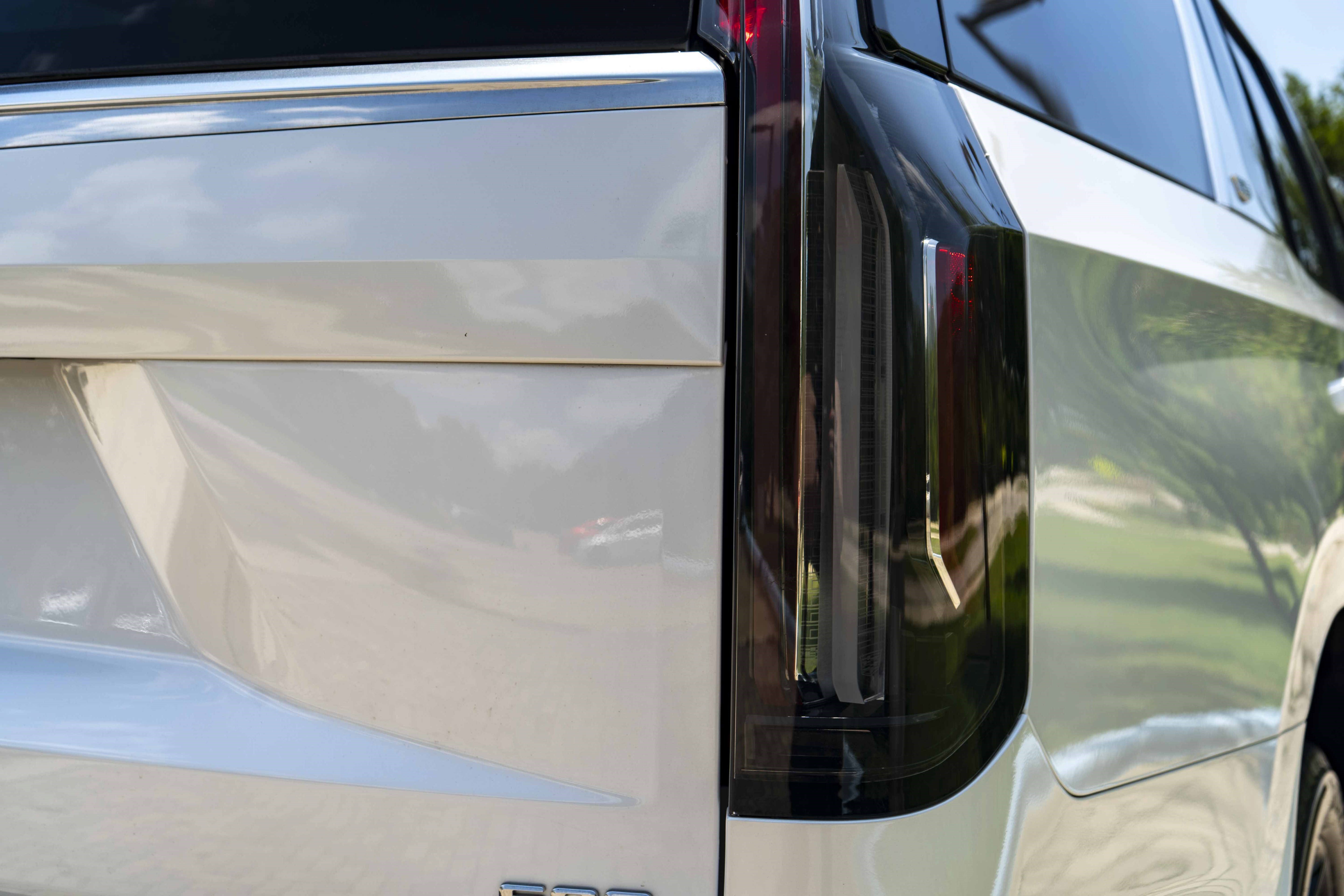 Used 2024 Cadillac Escalade Premium Luxury Platinum w/ LPO, Floor Liner Package AWD/4WD image 14