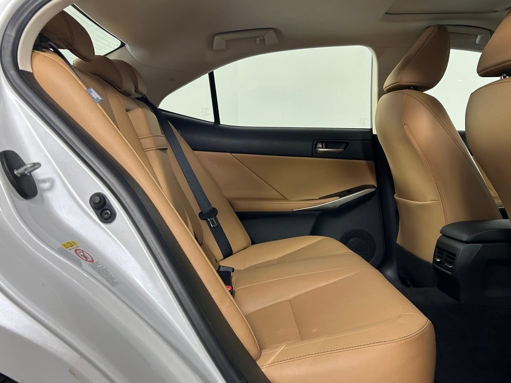 Used 2017 Lexus IS 300 AWD image 13