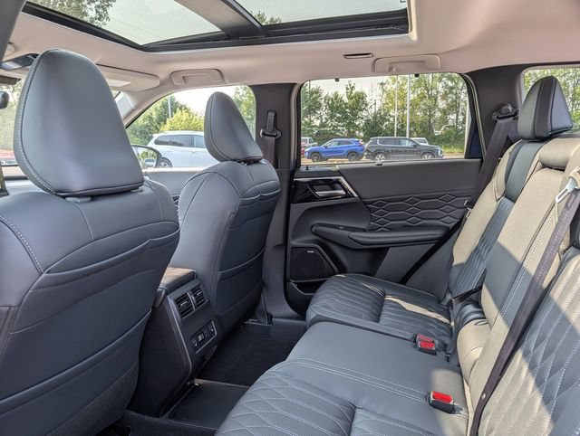 New 2026 Mitsubishi Outlander SEL AWD/4WD image 5