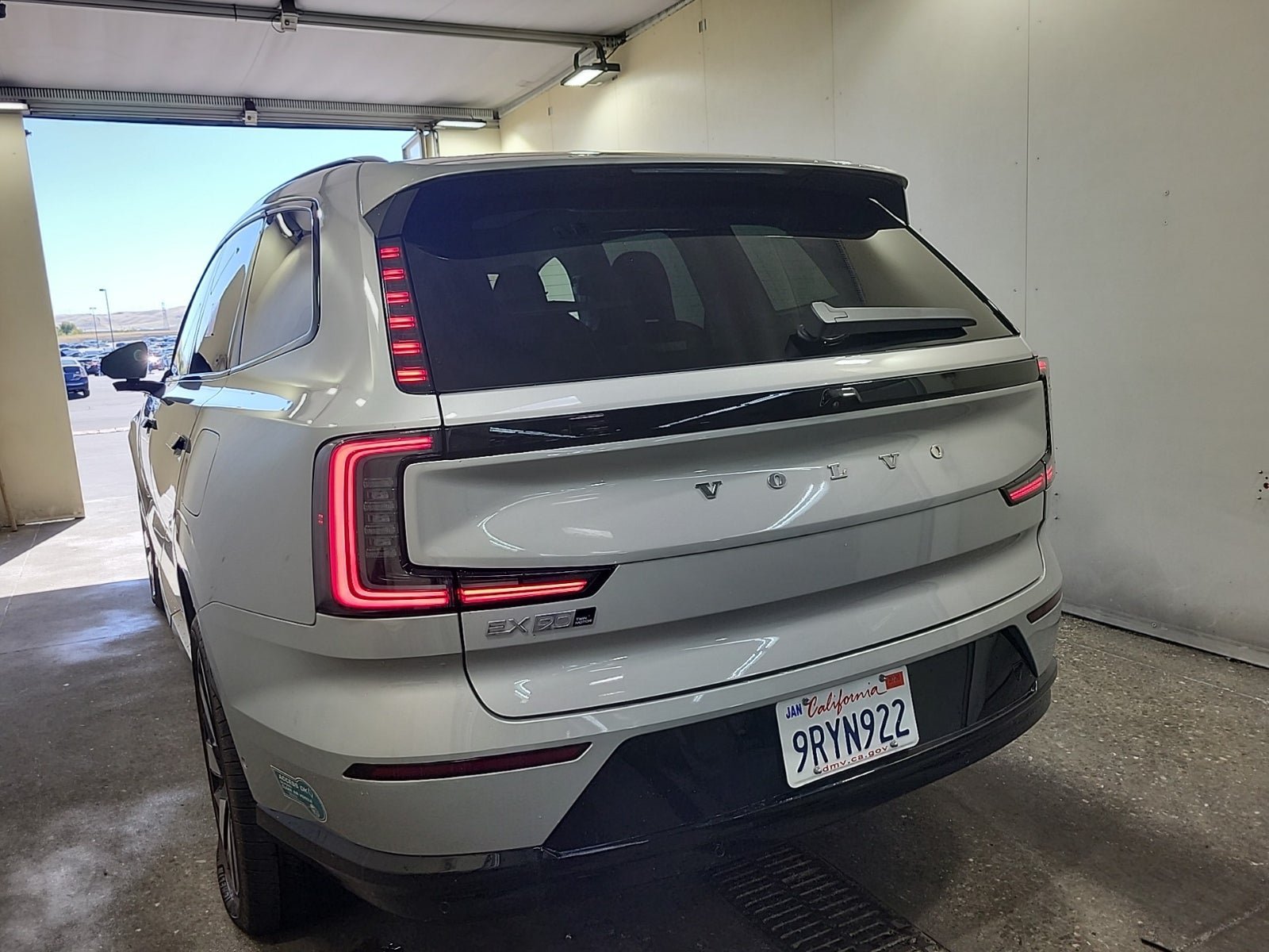 Used 2025 Volvo EX90 Plus AWD/4WD image 8