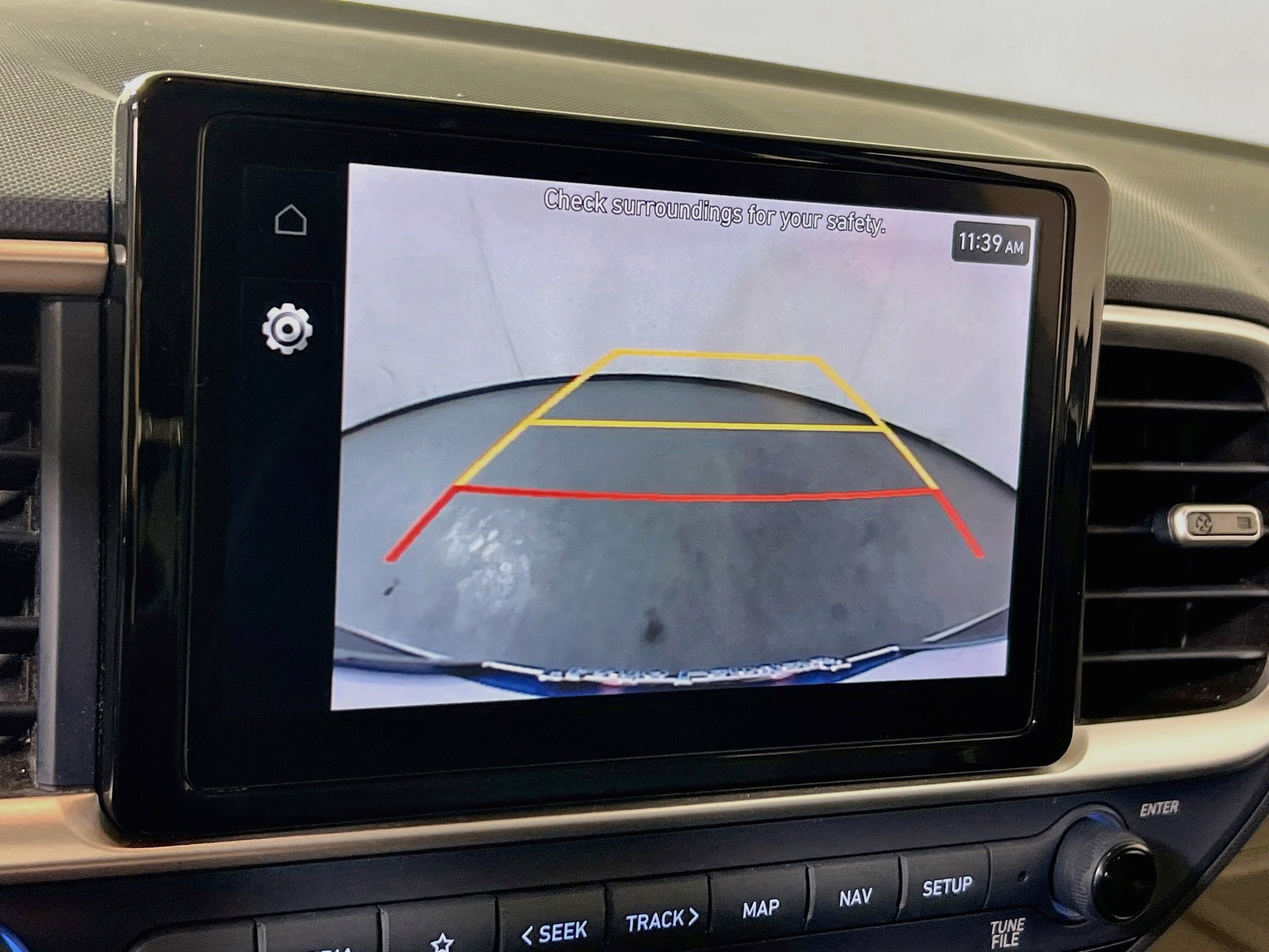 Used 2023 Hyundai Venue Limited w/ Cargo Package FWD image 14