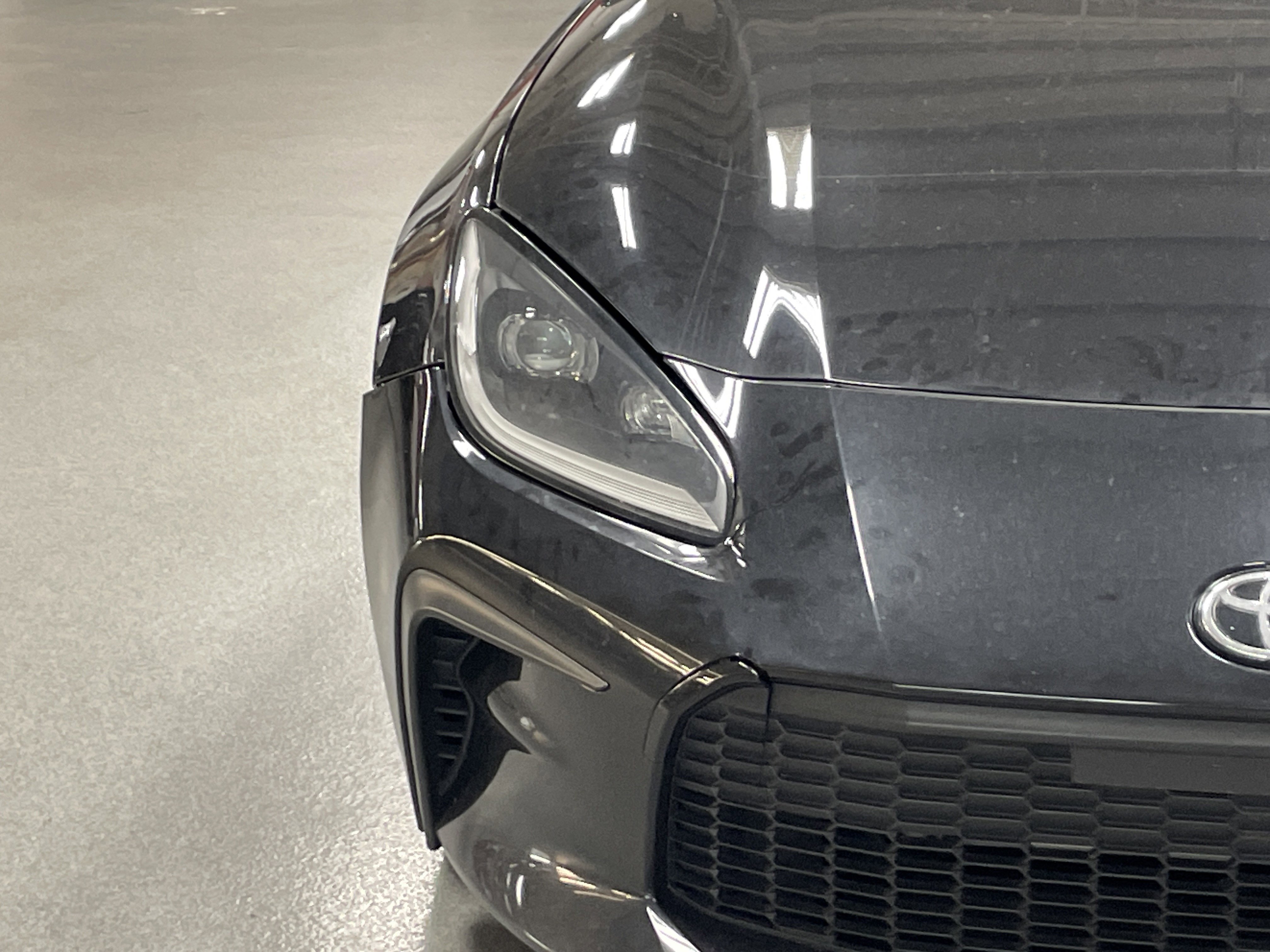 Used 2023 Toyota GR86 Premium w/ ALL Weather Mat Package (TMS) image 5