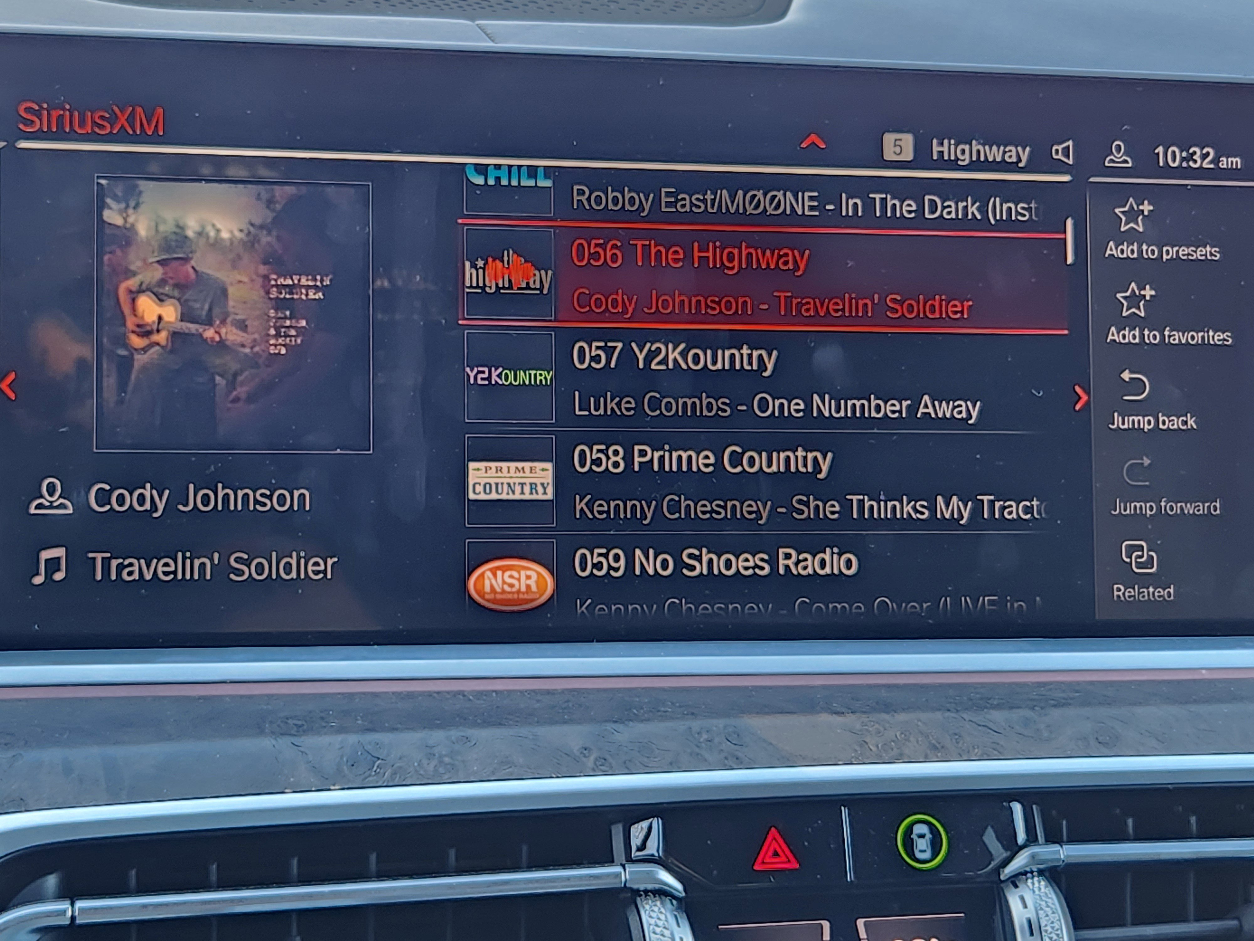 Used 2021 BMW X7 M50i w/ Executive Package image 11