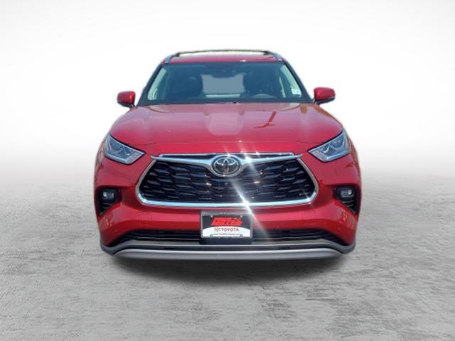 Certified 2026 Toyota Highlander Platinum AWD/4WD video 2