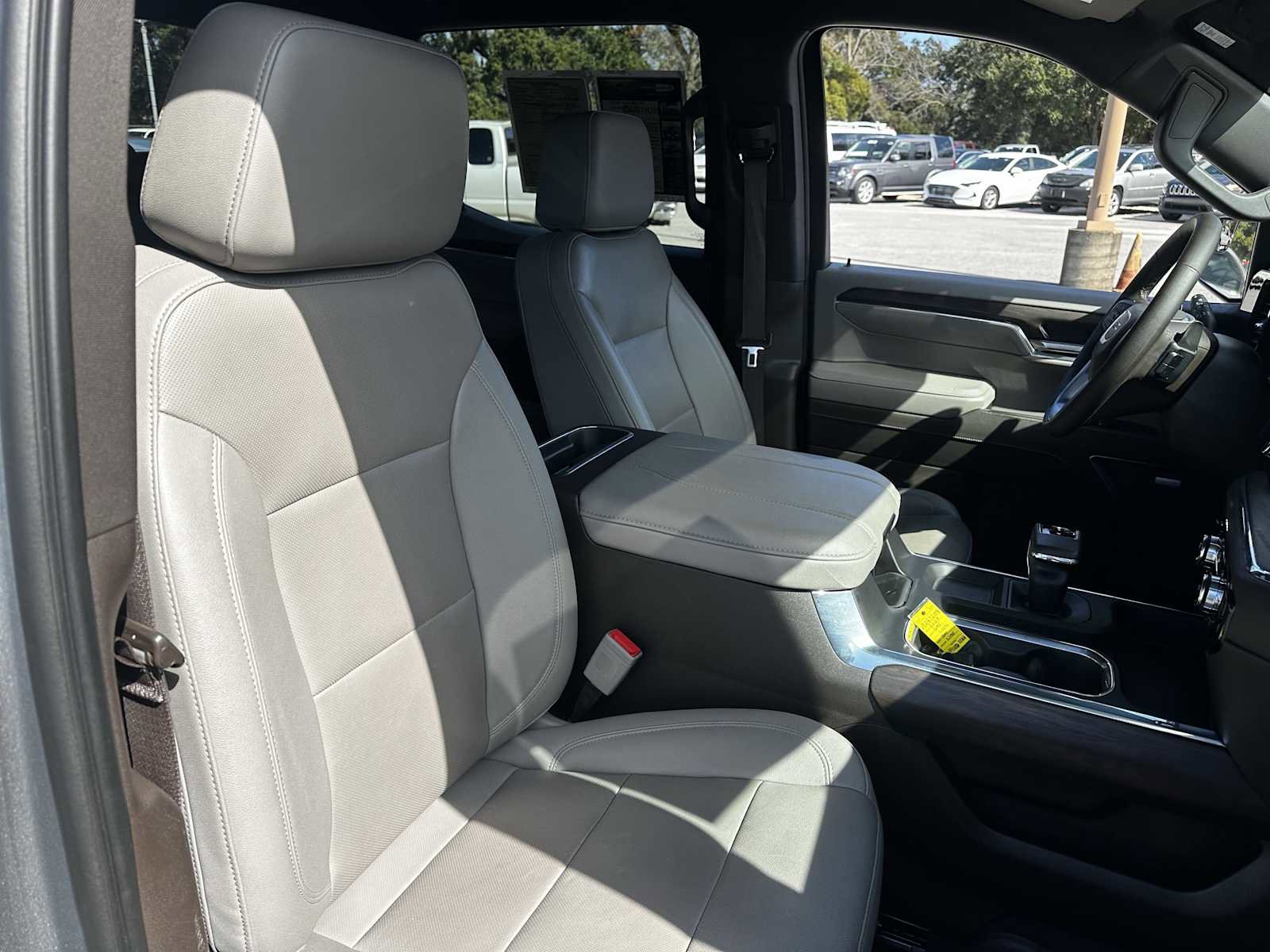 Used 2023 GMC Sierra 1500 SLT w/ SLT Premium Package image 29