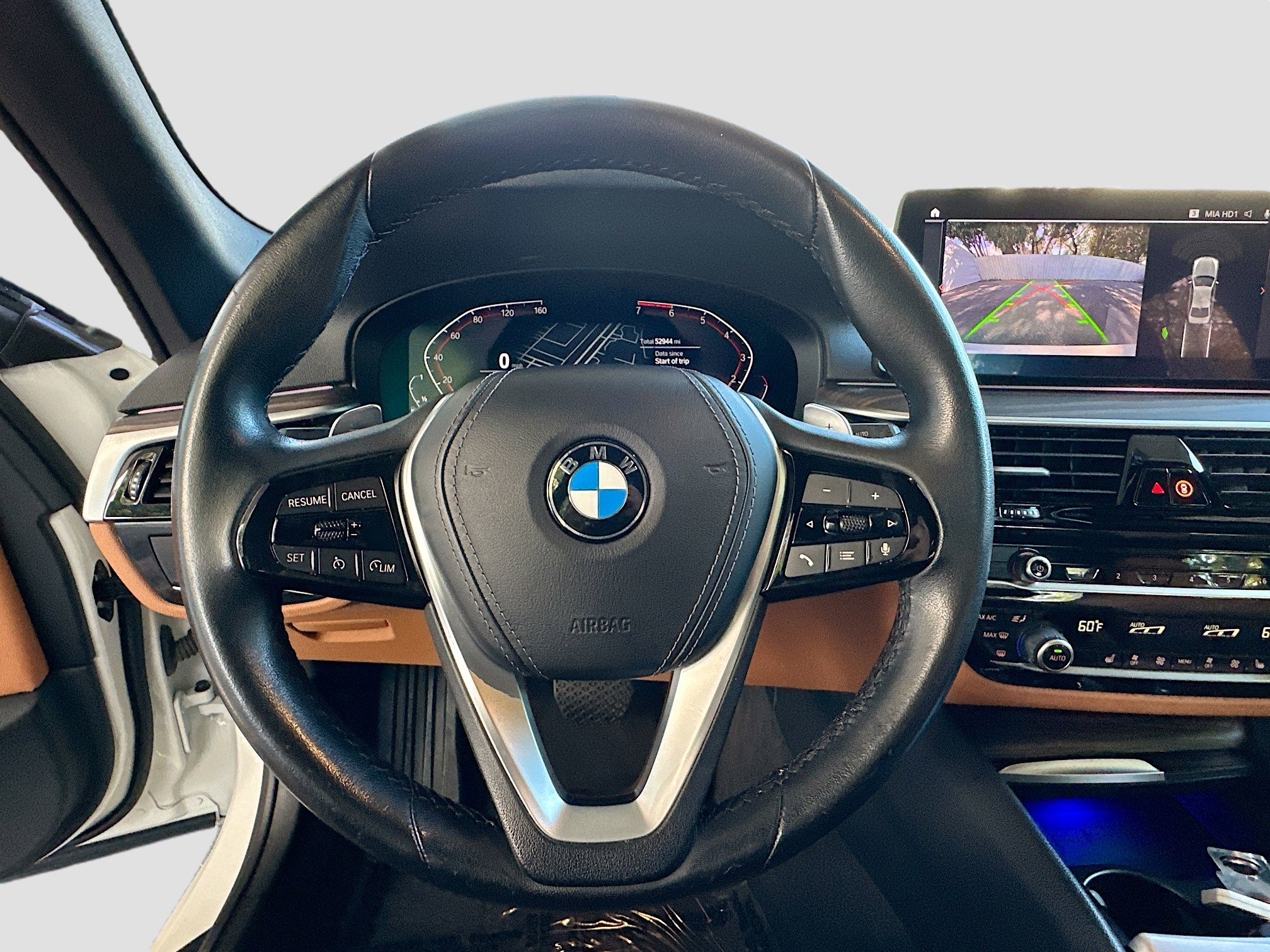 Used 2023 BMW 530i w/ Premium Package image 11