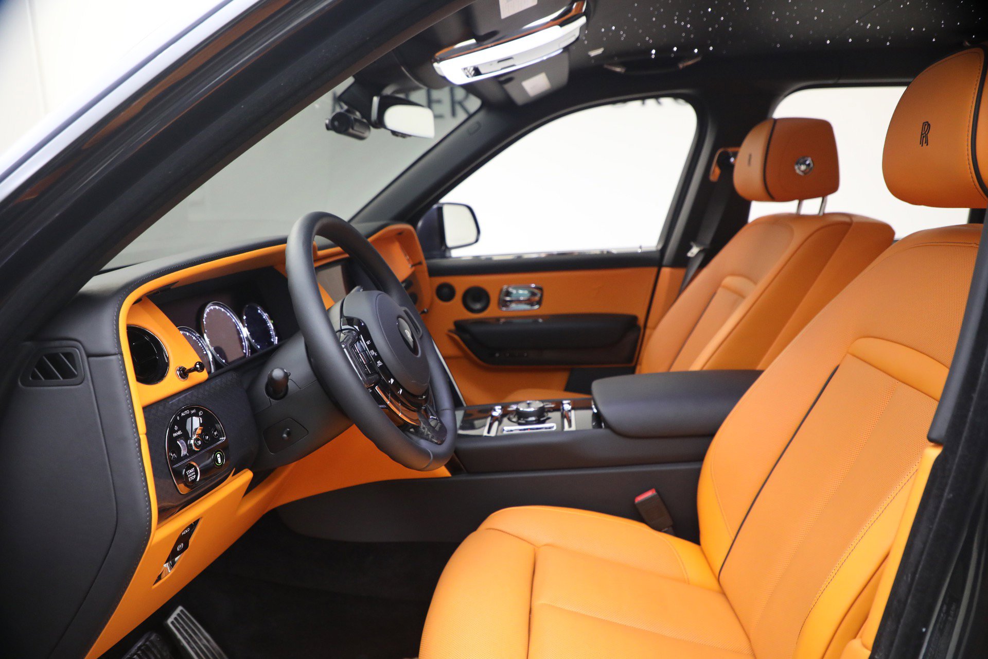 Certified 2024 Rolls-Royce Cullinan Black Badge w/ Driver's Package image 16