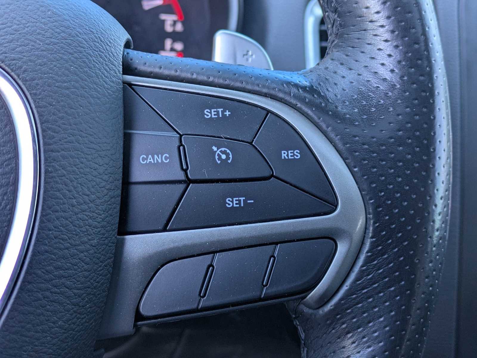Used 2018 Dodge Durango Citadel w/ Premium Entertainment Group AWD/4WD image 24