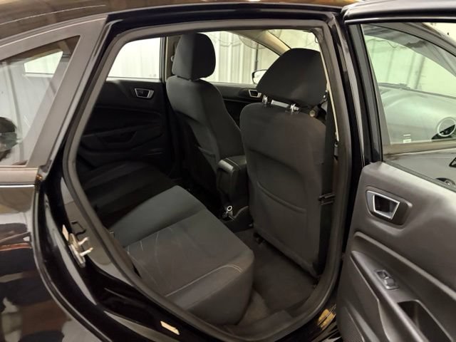 Used 2015 Ford Fiesta SE w/ Comfort Package FWD image 12