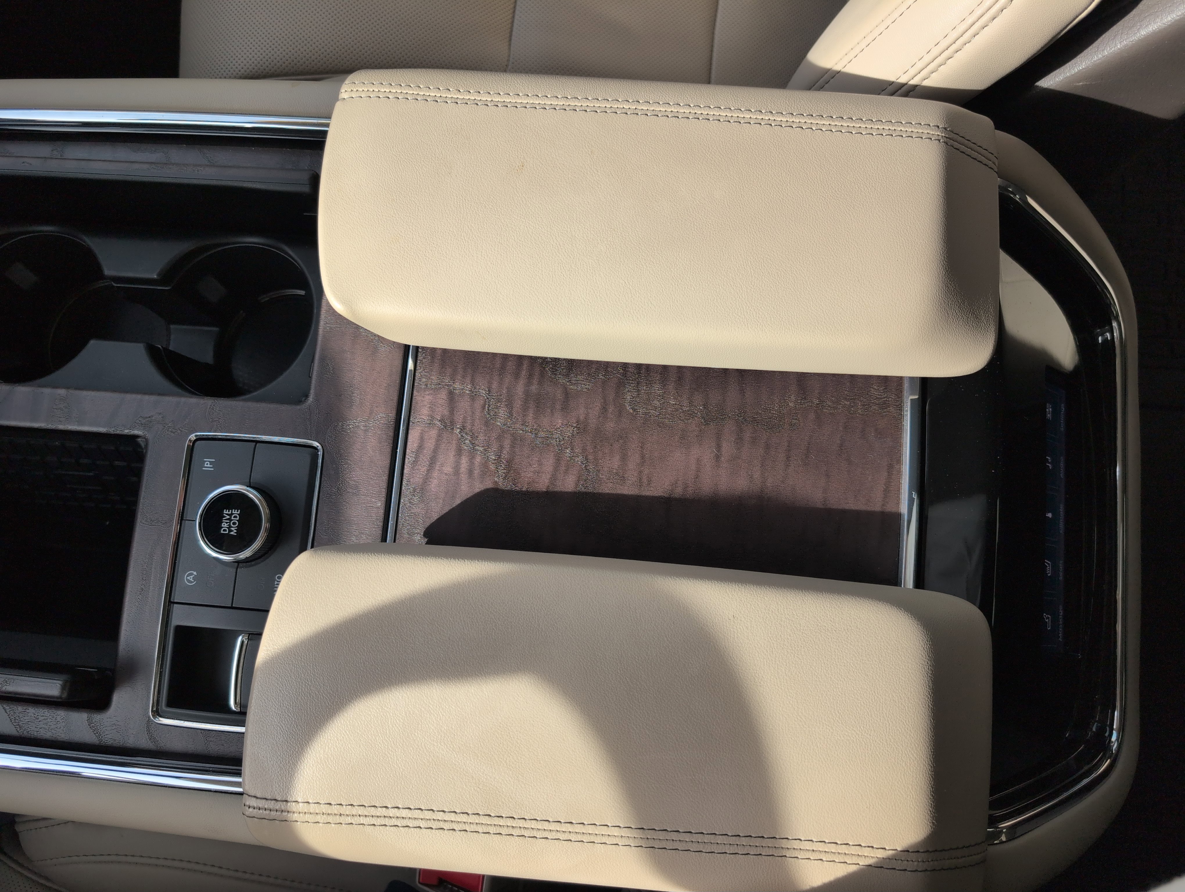 Used 2024 Lincoln Navigator L Reserve image 27