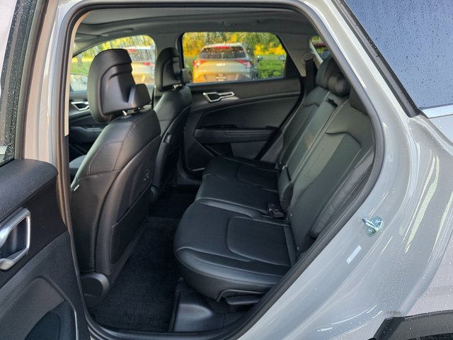 New 2026 Kia Sportage EX image 17