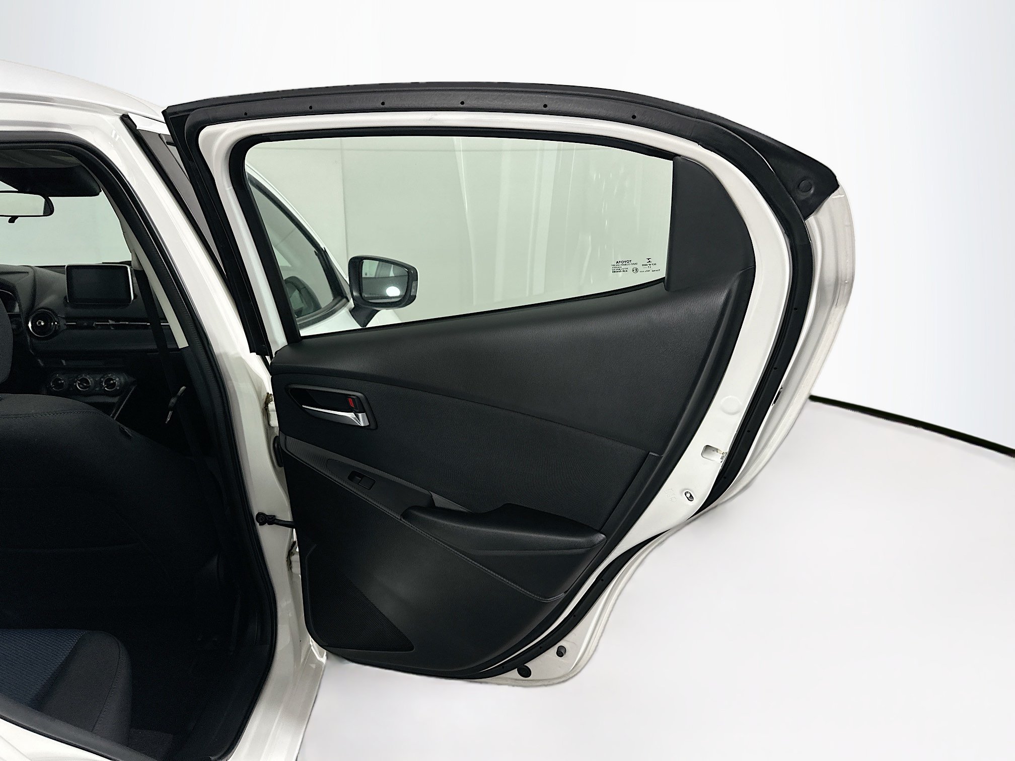 Used 2018 Toyota Yaris iA FWD image 28