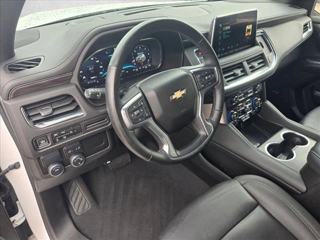 Used 2024 Chevrolet Suburban LT w/ Luxury Package RWD image 10