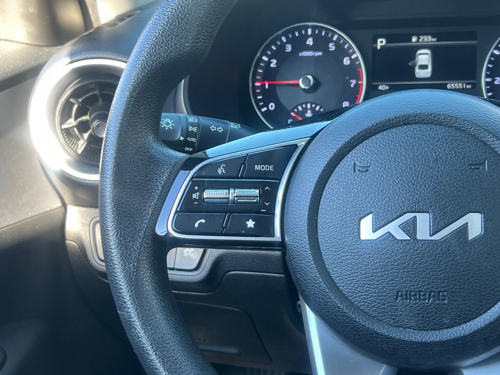 Used 2023 Kia Forte LXS image 28