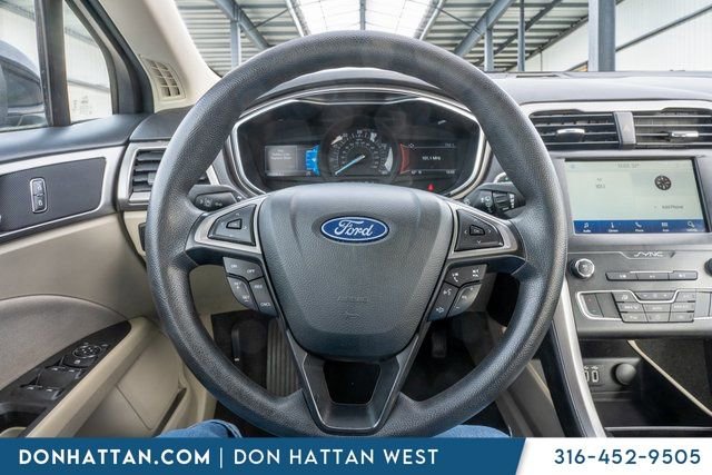 Used 2020 Ford Fusion SE w/ Fleet SE Value Package image 6