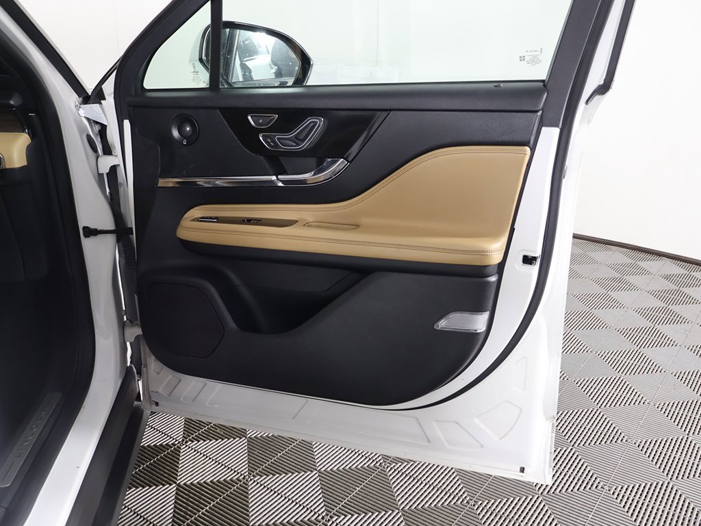 Used 2021 Lincoln Corsair Reserve w/ Equipment Group 201A image 24